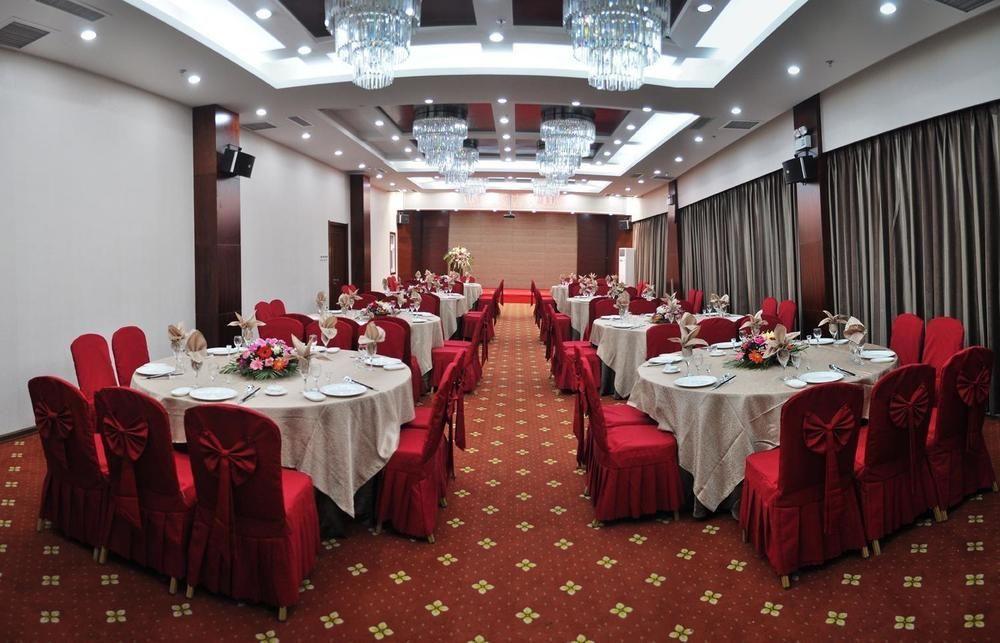 Changchun Ya Tai Hotel Buitenkant foto