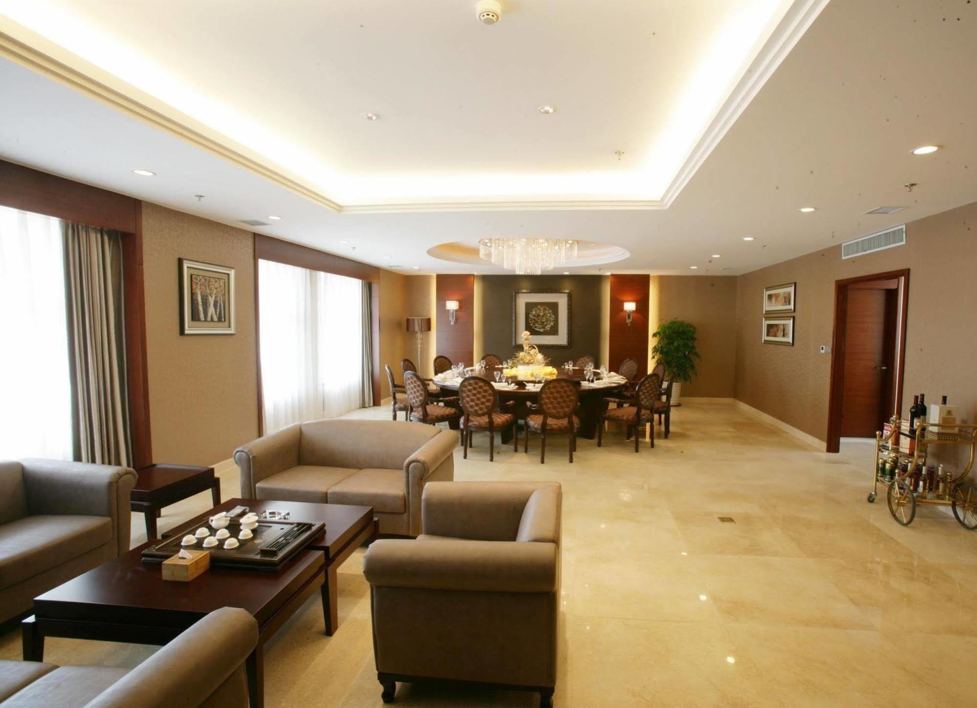 Changchun Ya Tai Hotel Buitenkant foto