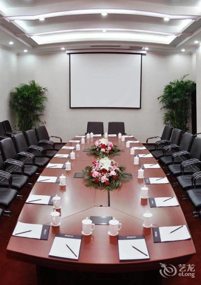 Changchun Ya Tai Hotel Buitenkant foto