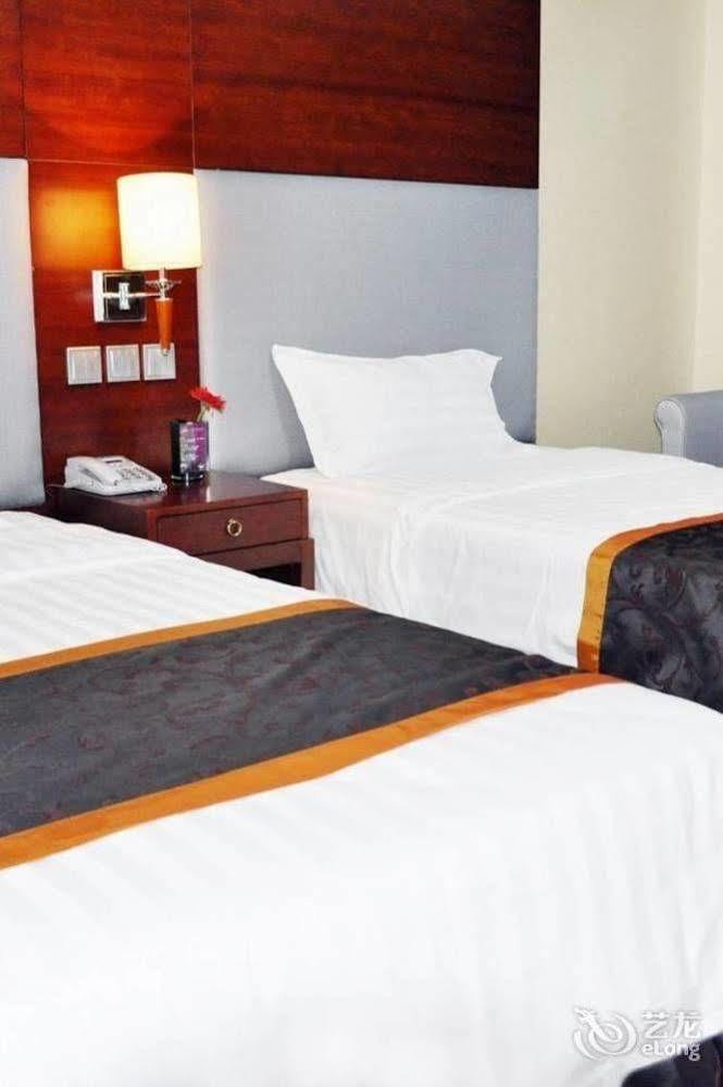 Changchun Ya Tai Hotel Buitenkant foto